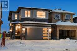 907 LANGHOLM Drive SE Airdrie