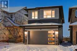 907 LANGHOLM Drive SE Airdrie