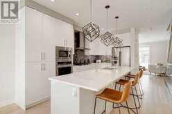 2557 21 Avenue SW Calgary