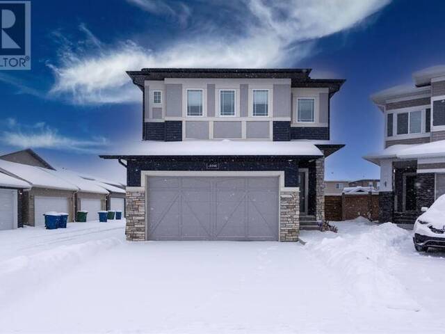 596 Chinook Gate Square Airdrie