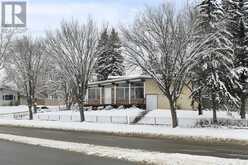 3903 Charleswood Drive NW Calgary