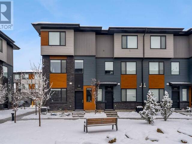 302 Corner Glen Circle NE Calgary