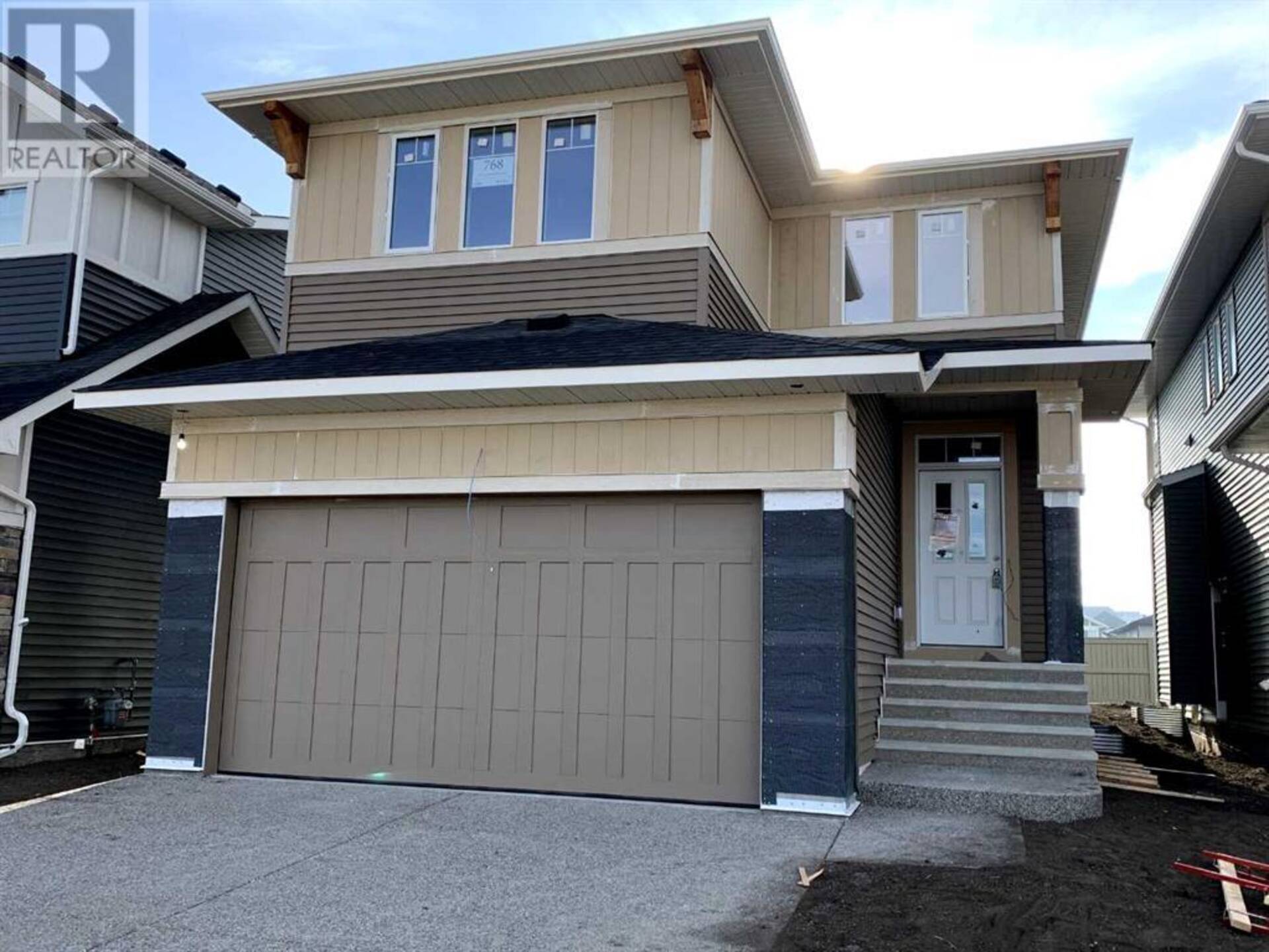 768 Reynolds Crescent SW Airdrie