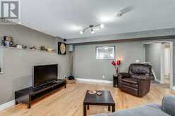 120 Bayside Point SW Airdrie