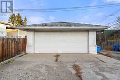 907 32 Avenue NW Calgary