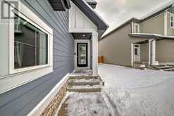 166 Creekstone Way SW Calgary