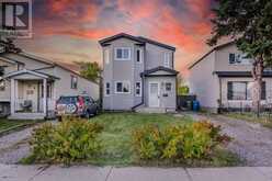 12 abingdon Crescent NE Calgary