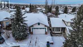 416 Sandringham Place NW Calgary