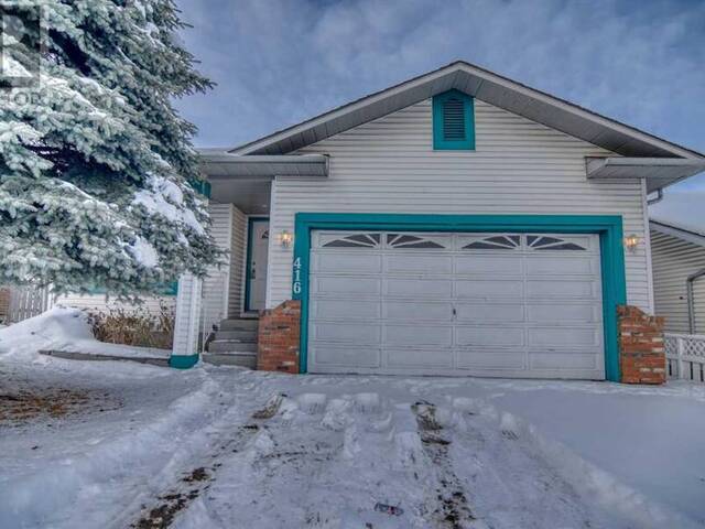 416 Sandringham Place NW Calgary