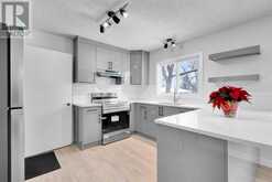 2033 Cottonwood Crescent SE Calgary