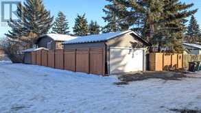 219 Midlawn Close SE Calgary