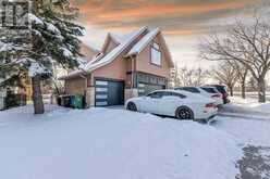 12 HIDDEN CREEK Drive NW Calgary