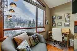 302, 1002 8 Avenue Canmore