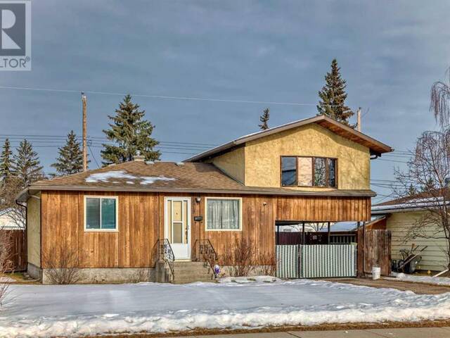 8312 46 Avenue NW Calgary Alberta