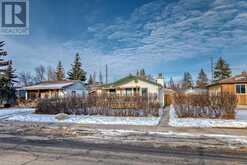 8316 46 Avenue NW Calgary