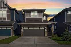 469 Creekrun Crescent SW Airdrie