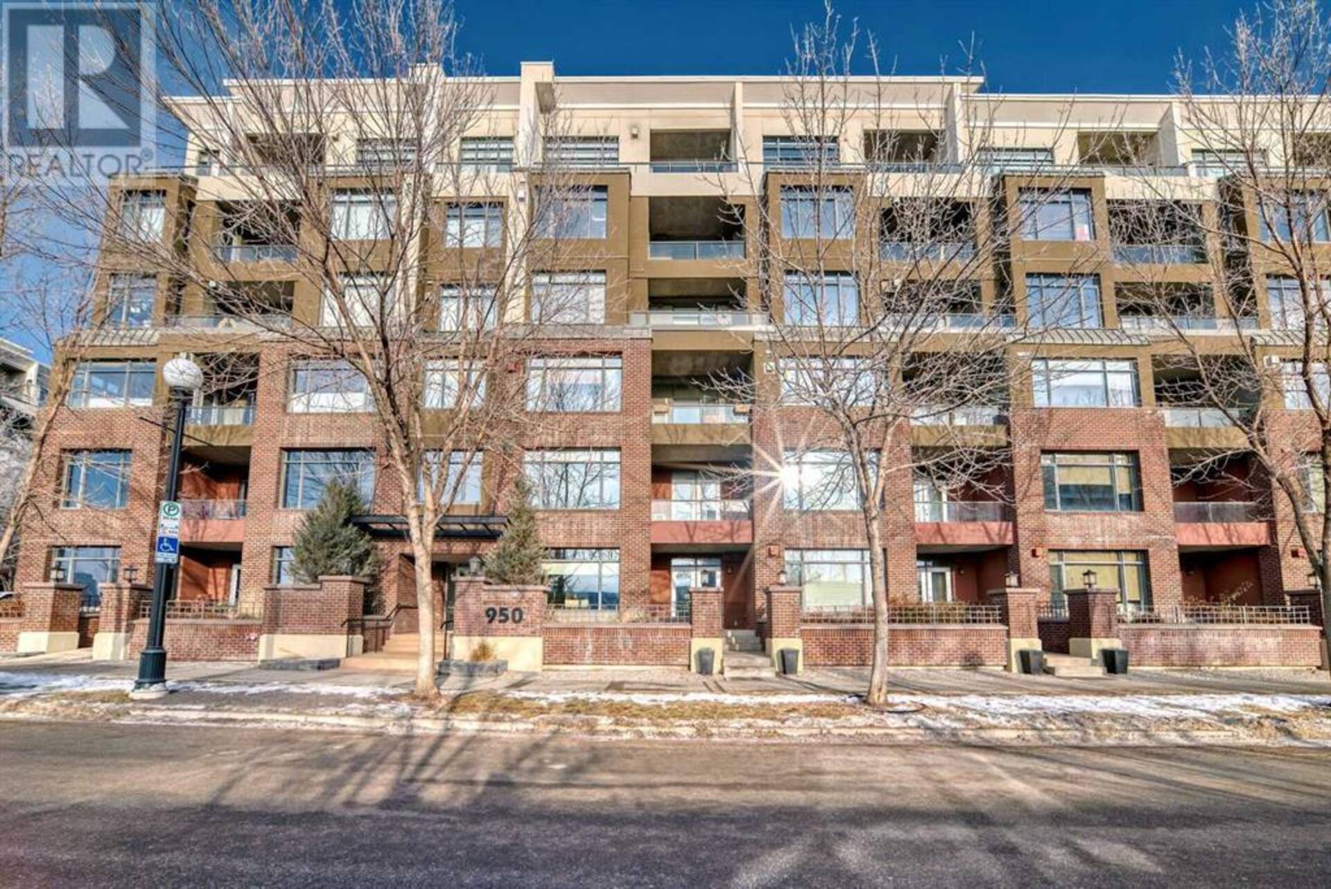 435, 950 Centre Avenue NE Calgary