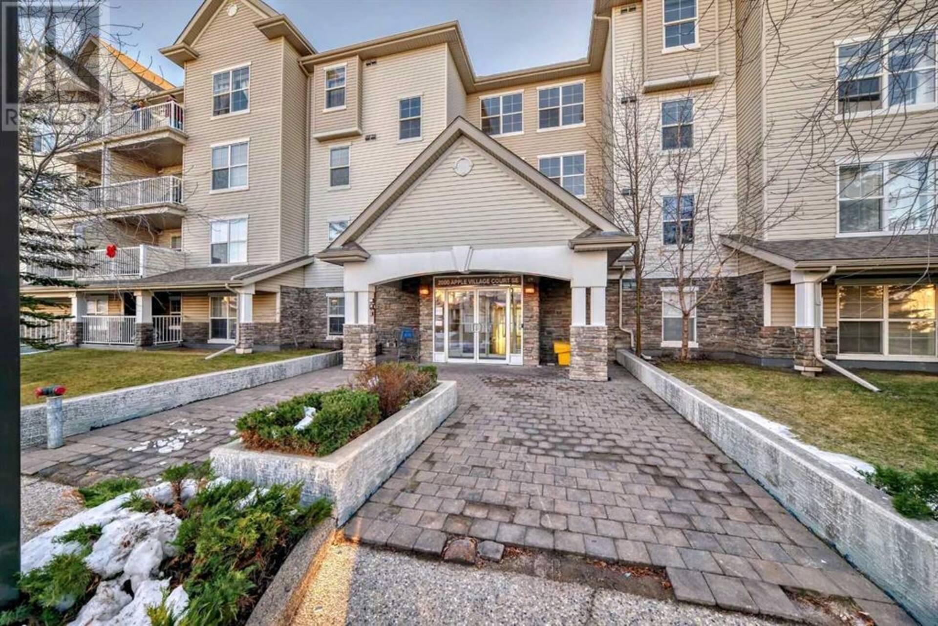 405, 2000 Applevillage Court SE Calgary