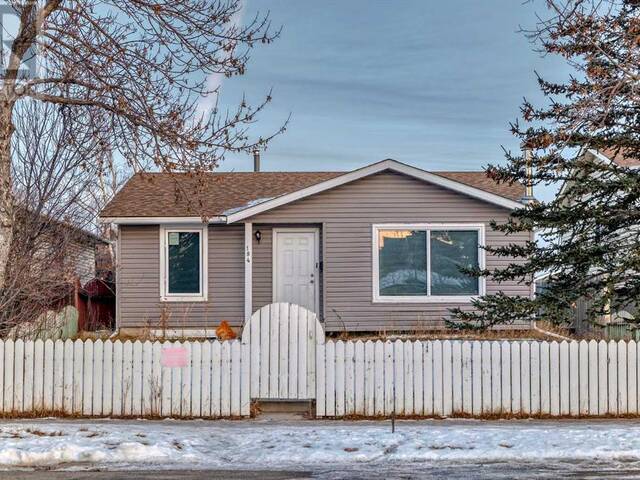 184 Castlebrook Drive NE Calgary