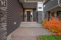 608 west lakeview Drive Chestermere