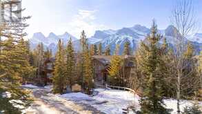 303, 3 Aspen Glen Canmore