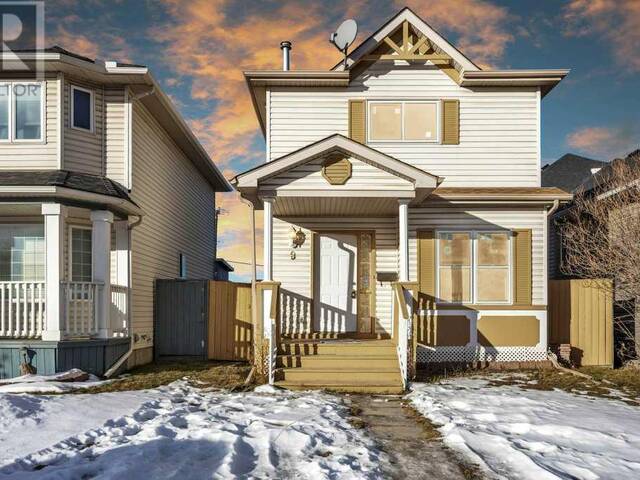 8 Martinglen Mews NE Calgary