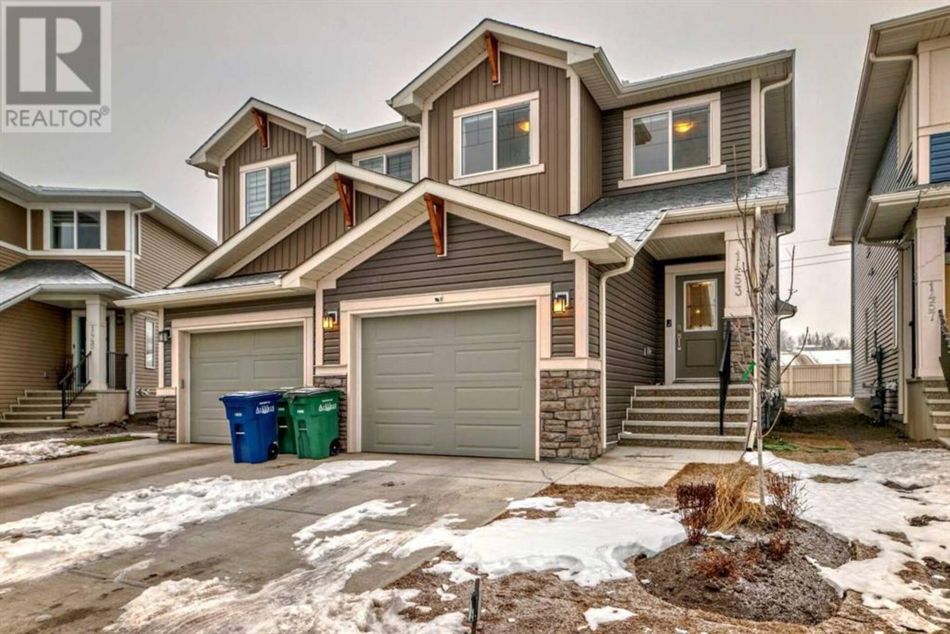 1453 bayview Point SW Airdrie