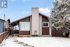 32 Castleridge Road NE Calgary