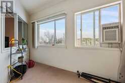 215, 3 Parklane Way Strathmore