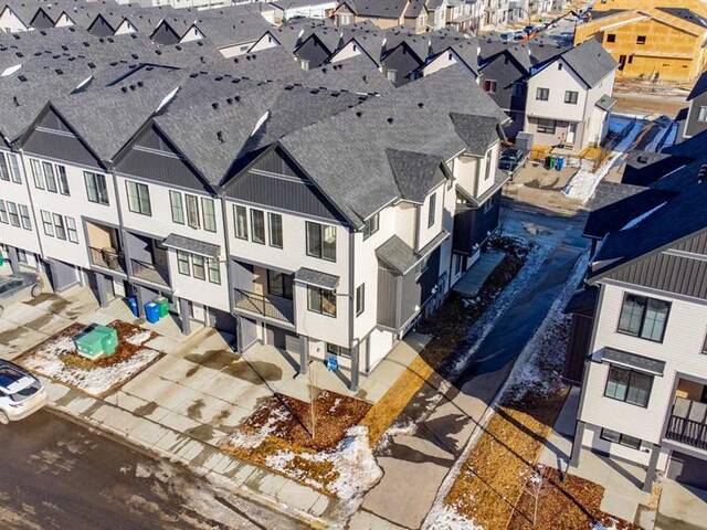 767 SOUTH POINT Heath SW Airdrie