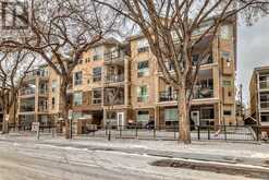 101, 3412 Parkdale Boulevard NW Calgary