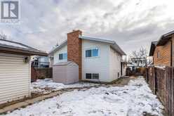 724 9th Avenue SE High River