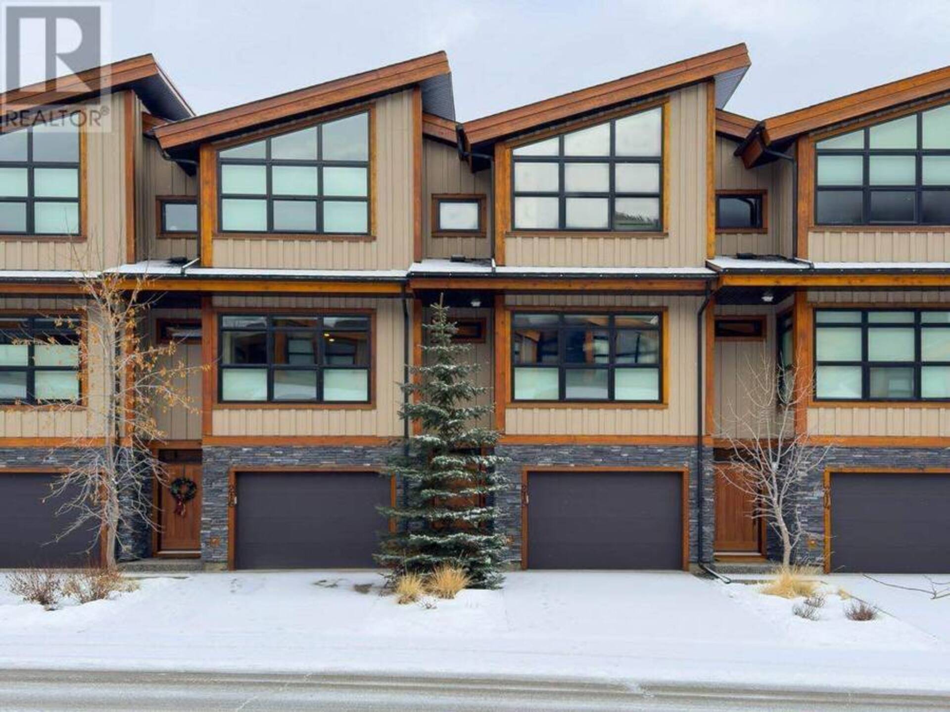 215 Riva Heights Canmore