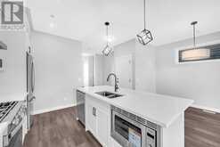 371 HOTCHKISS MANOR SE Calgary