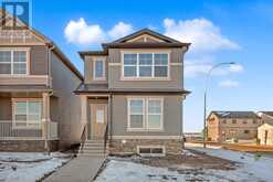 371 HOTCHKISS MANOR SE Calgary