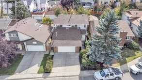 116 Strathcona Close SW Calgary