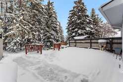 7, 2210 Oakmoor Drive SW Calgary