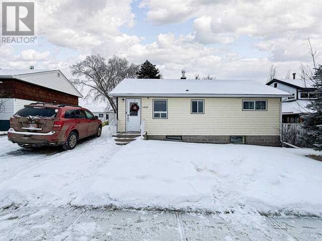 4805 52 Avenue Bentley Alberta