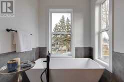 4909 19 Avenue NW Calgary