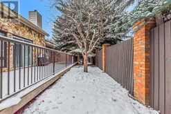 5, 35 Oakmount Court SW Calgary