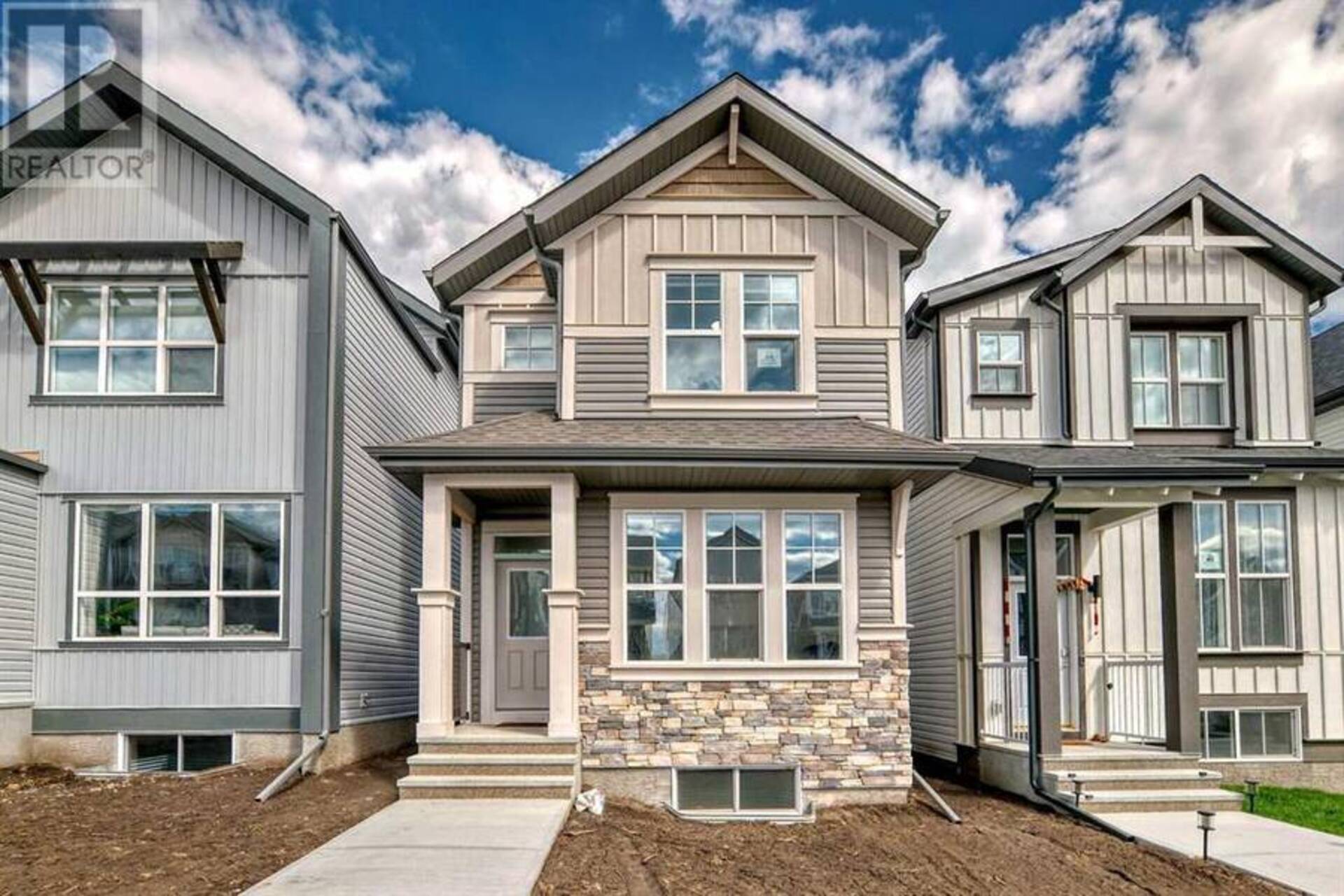 44 Heirloom Crescent SE Calgary