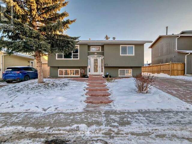 79 Castleglen Way NE Calgary