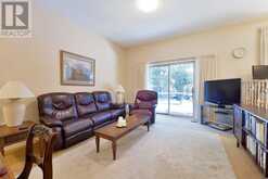 6718 Larch Court SW Calgary