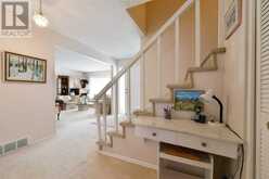 6718 Larch Court SW Calgary