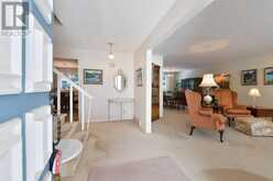 6718 Larch Court SW Calgary