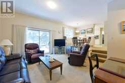 6718 Larch Court SW Calgary