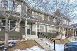 304 Queenston Heights SE Calgary