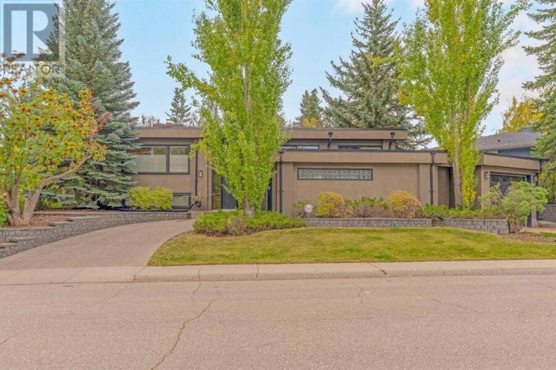 307 Wildwood Drive SW Calgary