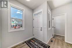 208 Lucas Place NW Calgary