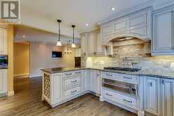 6, 35 Oakmount Court SW Calgary